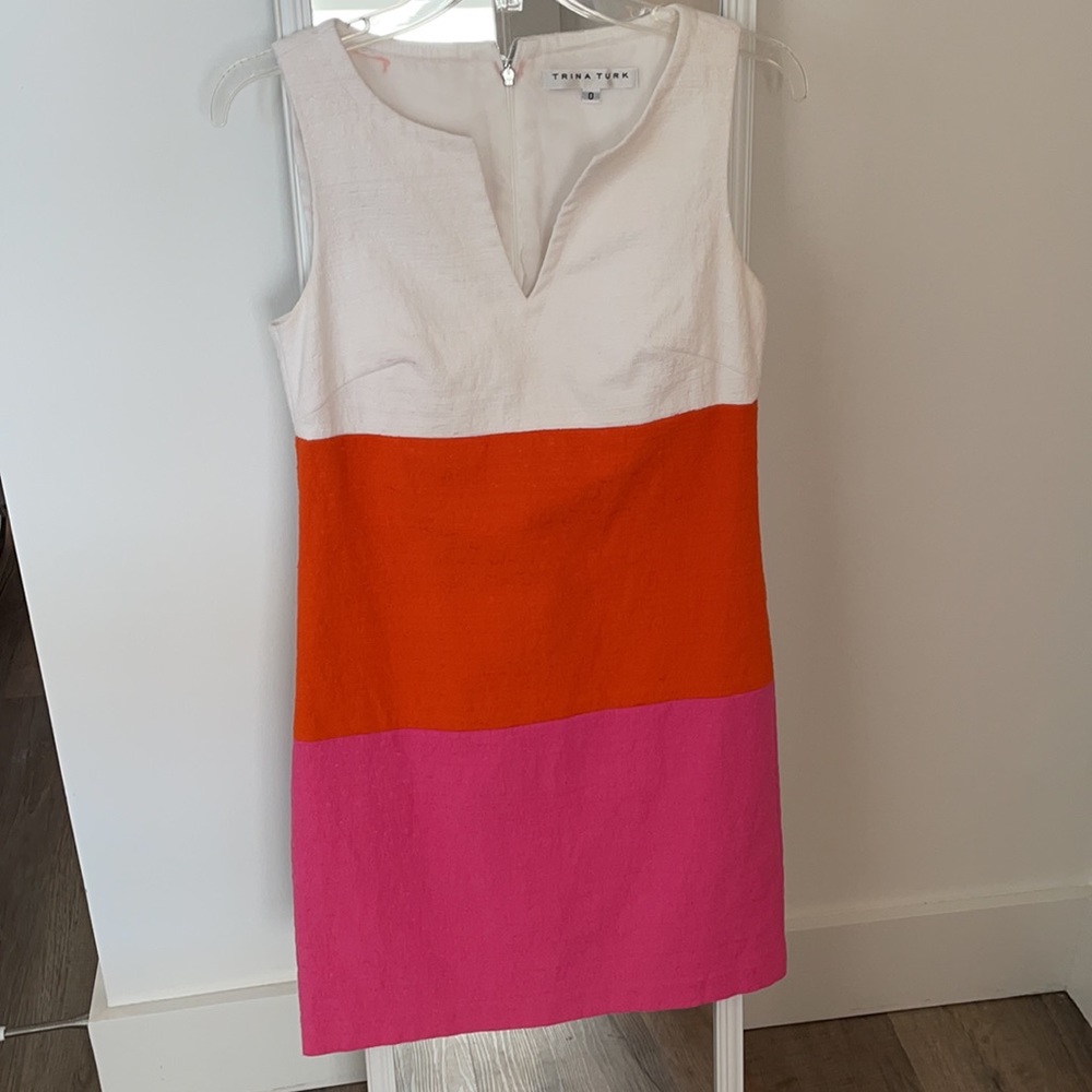 TRINA TURK SHIFT DRESS. Size 0.